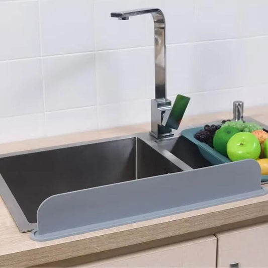 Silicone Sink Splash Guard Flexible Water Splash Stopper with Double Suction Cups | Kitchen & Bathroom Sink Protector | 15 Inch Random Color